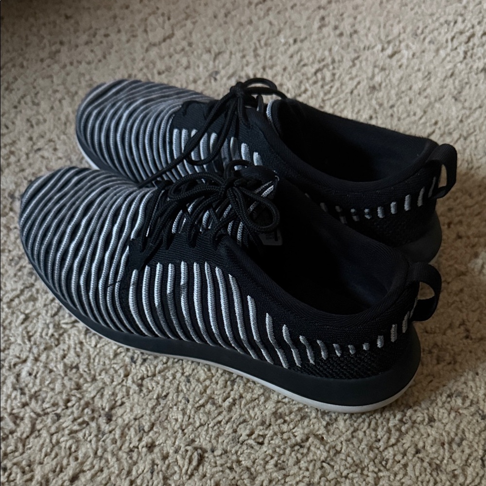 Nike Black and White Women's Sneakers